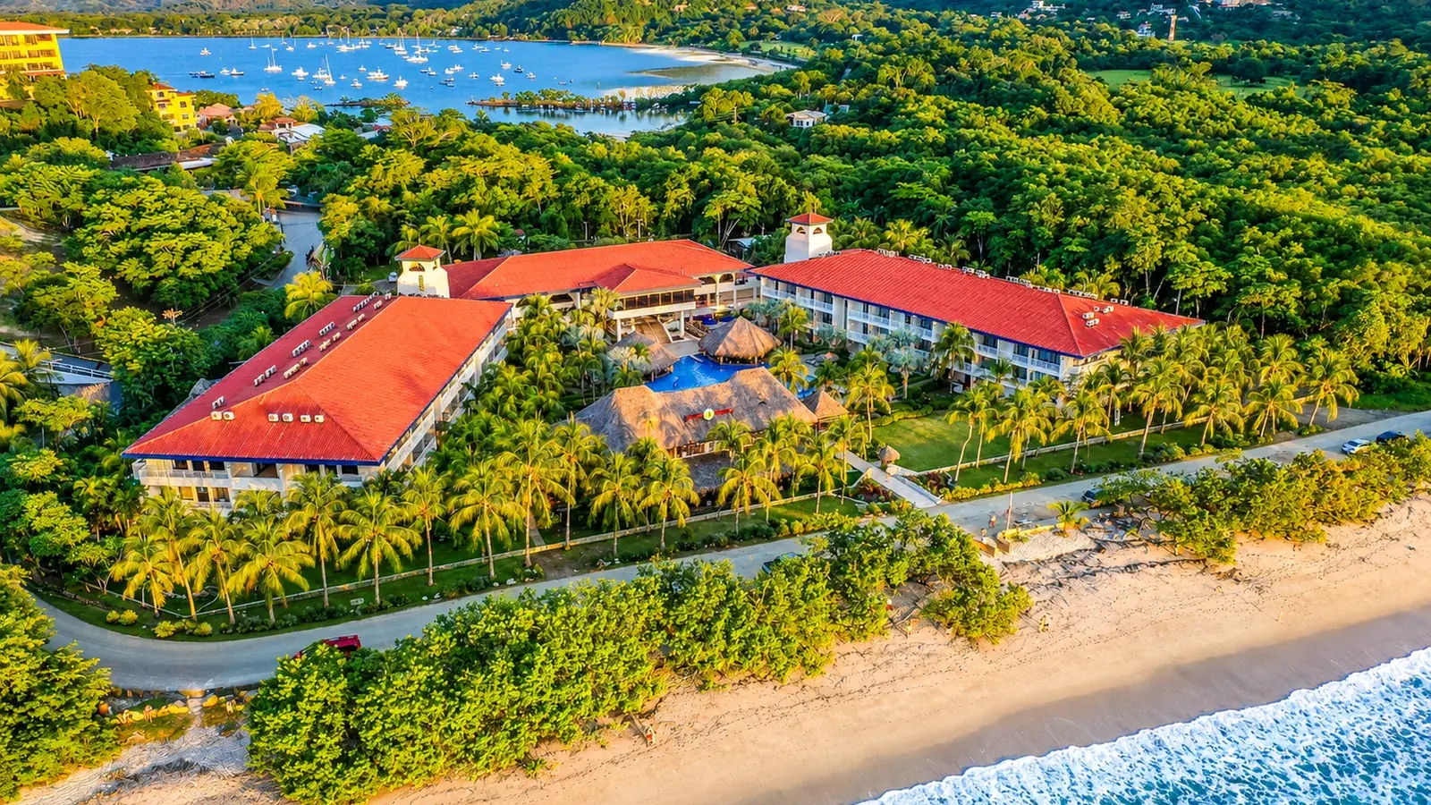 Bahía y marina de Playa Flamingo, Guanacaste, Costa Rica